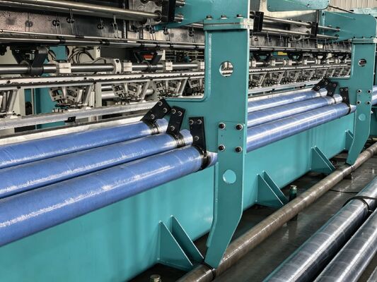 Machine de fabrication de filet d'ombrage à protection UV avec largeur de travail personnalisable et haute vitesse (200-450 tr/min)